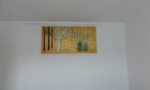 Einzigartiges großes Acrylgemälde mit in Gold getauchten Bäumen in einem Wald.