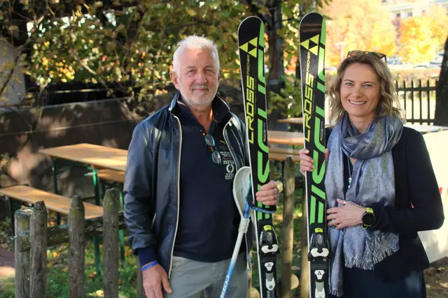 Gründungsmitglied Hans Gschwandtner und Tanja Stutterecker begrüßten die Festgäste und führten charmant und souverän durch das Festprogramm.  | Foto: Peter Seper