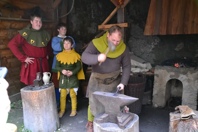 Armin Hermin, Ronun Zacharias, Noah Litinger und Schmied Markus Radinger | Foto: Alexander Fritsch