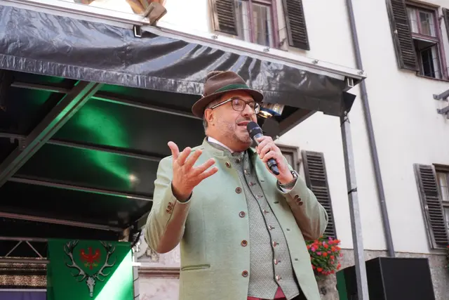 Ein Herzliches Willkommen und Weidmannsheil vom Bezirksjägermeister.  | Foto: AMG