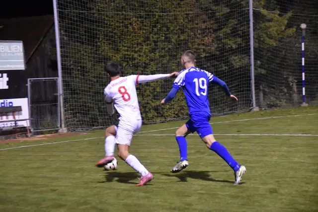 Während des Matches zwischen dem ASKÖ Rotenturm und SV Mühlgraben schlugen die Diebe in der Gästekabine zu. | Foto: Michael Strini