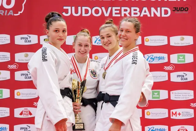 Lilian Hutterer (1.v.l.) holte sich in Feldkirch den Judo-Vizestaatsmeistertitel. | Foto: Oliver Sellner
