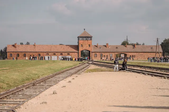 Das ehemalige KZ Auschwitz-Birkenau.  | Foto: Mateusz Golomb/Okiem Sportowca