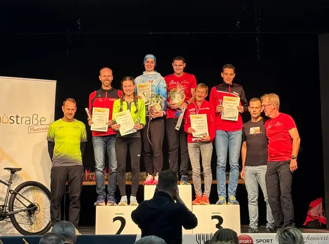 Den krönenden Abschluss bildete der Gesamtsieg des Moststraße Laufcups durch Jana Recinsky. | Foto: Sportunion Waidhofen