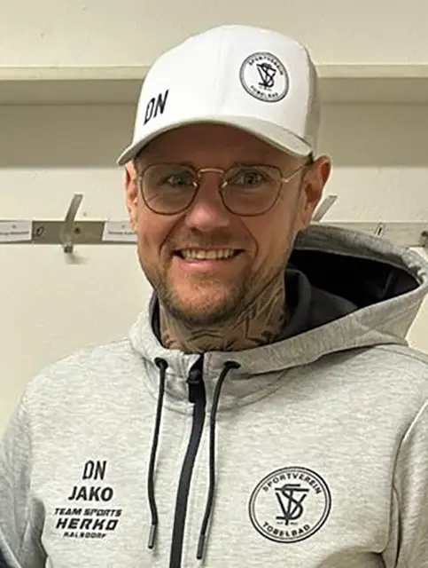 Trainer Dominik Niederl und Tobelbad haben Laßnitzhöhe zu Gast. | Foto: SV