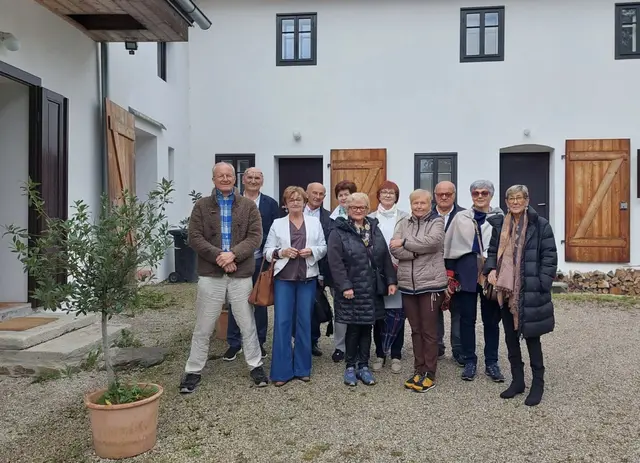Das Jahrgangstreffen der 75er aus Kaisersdorf bat Raum für Erinnerungen, Gespräche und gemütliches Beisammensein. | Foto: Julia Grubich