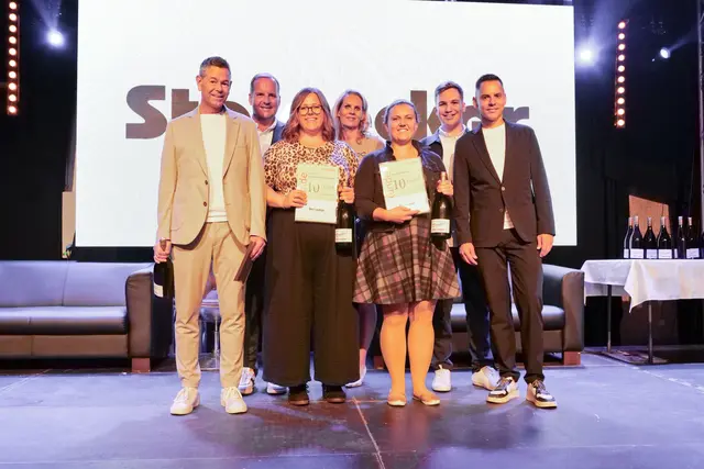 Langjährige Mitarbeiter der Firma Steinecker Moden mit Sitz in Randegg wurden in der Remise in Amstetten ausgezeichnet.
 | Foto: Steinecker Moden GmbH