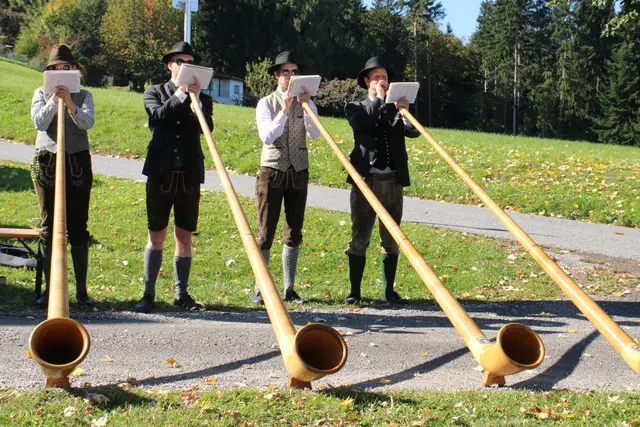 Alphornbläser waren eine Ohrenweide. | Foto: Cescutti