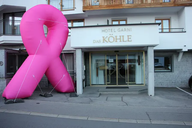 Unter dem Motto „Be part of something good“ stand der gesamte Abend im Zeichen des guten Zwecks. | Foto: Schwarz