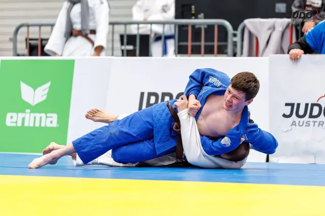 Phillipp Hacksteiner im Kampf | Foto: Sanjindo/Judo Austria