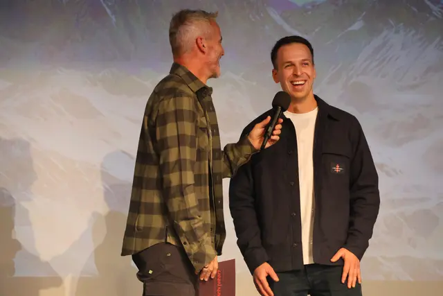 Fabio Kerschbaumer von Intersport Kerschbaumer: "Ein Outfit schaut erst gut aus, wenn man sich darin wohlfühlt." Dazu brauche es auch gute Beratung. | Foto: Agnes Etzer