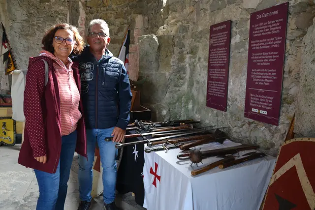Michaela und Klaus Dotzauer aus Berndorf kommen immer wieder gerne auf die Burg. | Foto: Alexander Fritsch