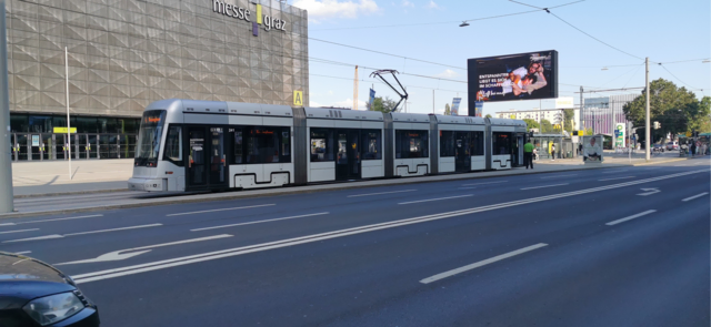 Bei einer Kollision zwischen einer Straßenbahn und einem Pkw wurde am Montagnachmittag eine Person leicht verletzt. (Symbolbild) | Foto: MeinBezirk