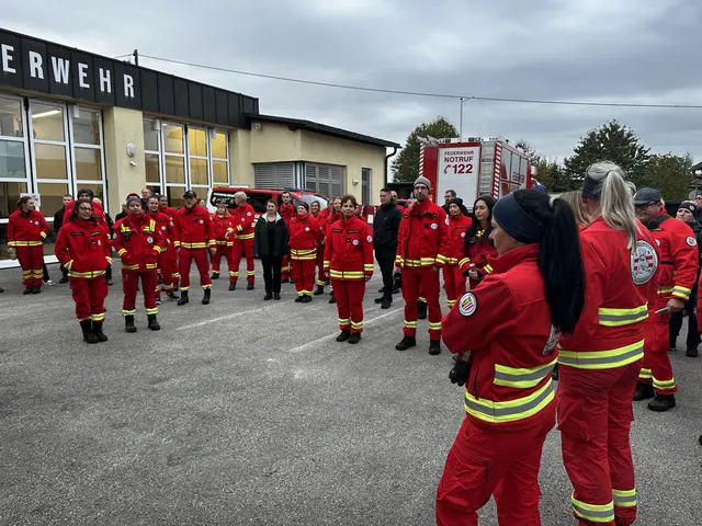Menschen und Hunde der ÖRHB Oberösterreich stellten sich der mehrstündigen Überprüfung bei Tag und Nacht, um für die Personensuche tauglich zu sein. | Foto: ÖRHB LG OÖ