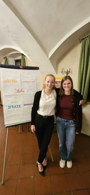 Schülerinnen Therese Neulinger und Lea Torghele | Foto: Beroun-Linhart