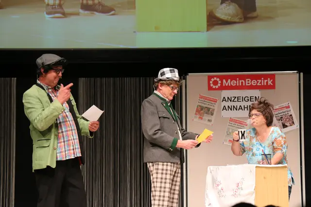Fantasievolle Partnerschaftsanzeigen sorgten für viele Lacher. | Foto: MeinBezirk/Maria Rabl