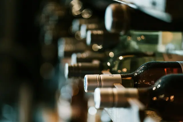 Das Burgenland profitiert erheblich vom heimischen Weinbau, wie eine aktuelle Wertschöpfungsstudie zeigt.  | Foto: Hermes Rivera auf Unsplash