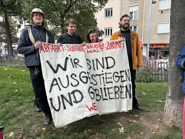 Jährlich zieht es viele Südtirolerinnen und Südtiroler nach Wien, um hier zu studieren. Einige bleiben in der österreichischen Bundeshauptstadt – wie eben diese vier. | Foto: Nathanael Peterlini/MeinBezirk