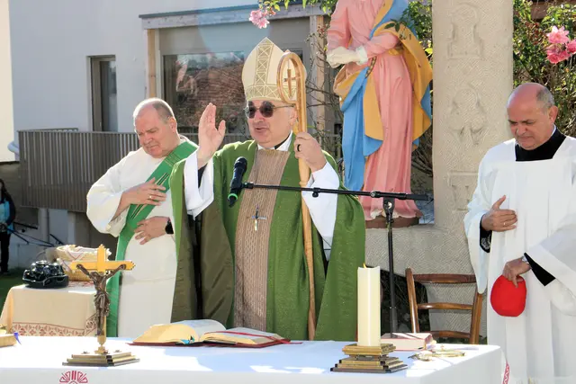 Bischof Wilhelm Krautwaschl hielt die Festmesse in Ligist ab. | Foto: Cescutti