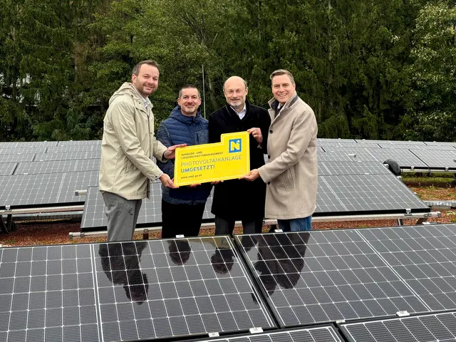 Abteilungsleiter Gebäude-und Liegenschaftsmanagement Christoph Reiter, FM-Plus Betriebsführung Campus ISTA Martin Bichler, Abteilungsleiter-Stv. Gebäude-und Liegenschaftsmanagement Karl Dorninger, Landtagsabgeordneter und Bürgermeister Christoph Kaufmann (ÖVP). | Foto: Land NÖ-Korb