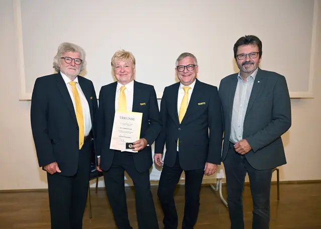 Walter Reiter, Hans Hohenegger, Christian Grünwald und Bgm. Gerhard Lentschig. | Foto: Hohenegger