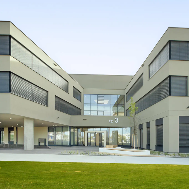 Im Technologiezentrum soll zu einer neuartigen Krebsimpfung geforscht werden. | Foto: Wirtschaftsagentur Wien/HannesBuchinger