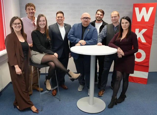 Neuer Vorstand: Birgit Halper (Landesgeschäftsführerin), Franz-Peter Bresich (Landesvorsitzender-Stellvertreter und Bezirksvorsitzender Neusiedl), Carina Lehner (Bezirksvorsitzende Eisenstadt), Bernhard Hackl (Bezirksvorsitzender Oberpullendorf), Florian Piff (Landesvorsitzender), Alexander Eckhardt (Landesvorsitzender-Stellvertreter und Bezirksvorsitzender Mattersburg), Andreas Lang (Bezirksvorsitzender Güssing) und Barbara Klettner (Bezirksvorsitzende Jennersdorf)


 | Foto: WKB