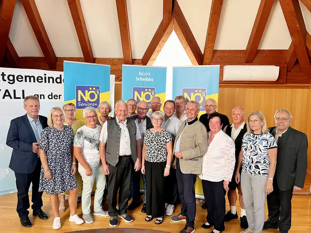 Bezirkstour von NÖs Senioren: Der neue Landesobmann Karl Wilfing (6.v.r.) zu Gast in Purgstall an der Erlauf | Foto: NÖs Senioren