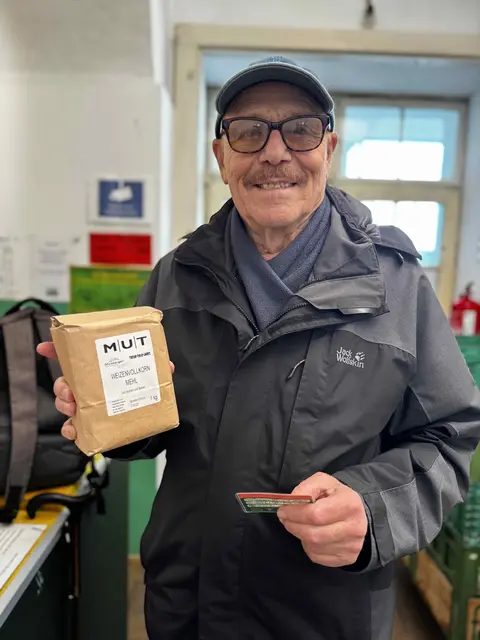 Klient im Gratis Sozial Greissler. | Foto: Verein MUT