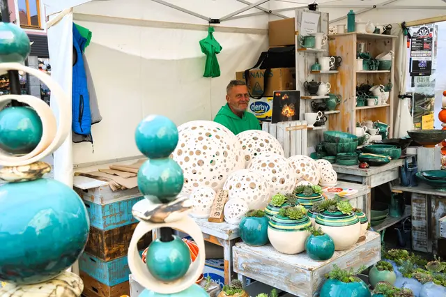Beim Zwettler Kunsthandwerksmarkt gibt es wahre Schätze zu ergattern. | Foto: WTM Zwettl