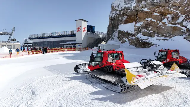 Auch eine Fahrt mit dem Pistenbully ist in der Wintertour am Hintertuxer Gletscher inkludiert.
 | Foto: Hintertuxer Gletscher