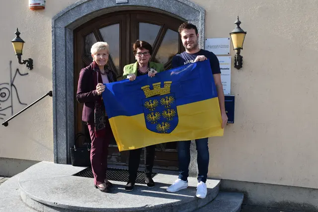 Für Marianne Lembacher, Rosemarie Bauer und Christoph Fürnkranz ist der Landesfeiertag ein Moment, um innezuhalten und die Schönheit der Heimat bewusst wahrzunehmen. | Foto: Alexandra Goll