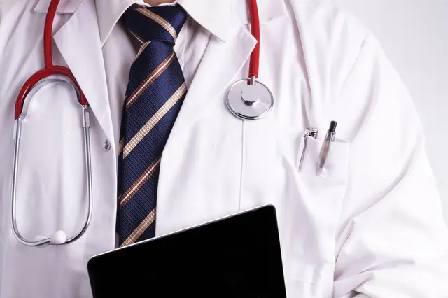 Bei der heutigen Regierungssitzung setzte die Tiroler Landesregierung einen nächsten Schritt zum Ausbau von Primärversorgungseinheiten (PVE) als Orte der fachübergreifenden Gesundheitsversorgung. Damit dies gelingt, wurde eine Ergänzung der Finanzierungsvereinbarung zwischen dem Land Tirol und der Sozialversicherung für Primärversorgungseinheiten in Form von selbstständigen Ambulatorien beschlossen.  | Foto: panthermedia/Esbenklinker (Symbolfoto)
