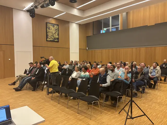 Einige hitzige Diskussionen entstanden bei der Informationsveranstaltungen der Stadtgemeinde St. Andrä. | Foto: MeinBezirk.at