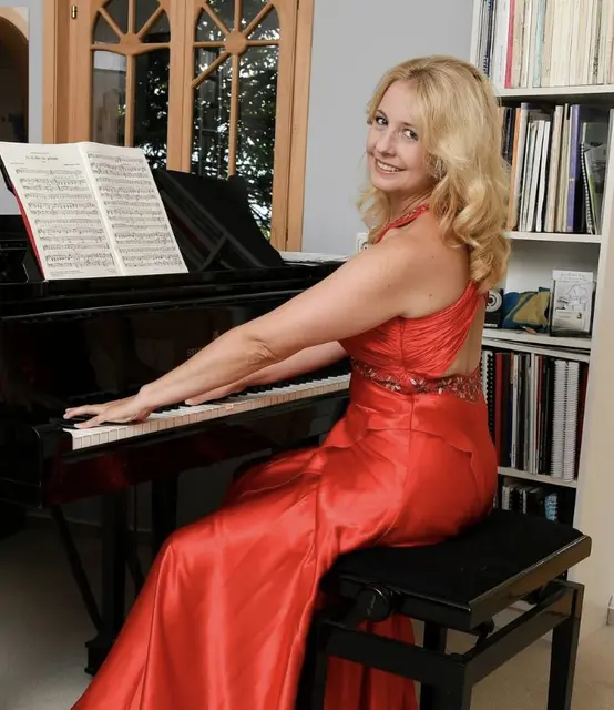 Die Sopranistin Iva Schell tritt gemeinsam mit den österreichischen Salonisten bei der Silvestergala auf. | Foto: Sabine Brauer