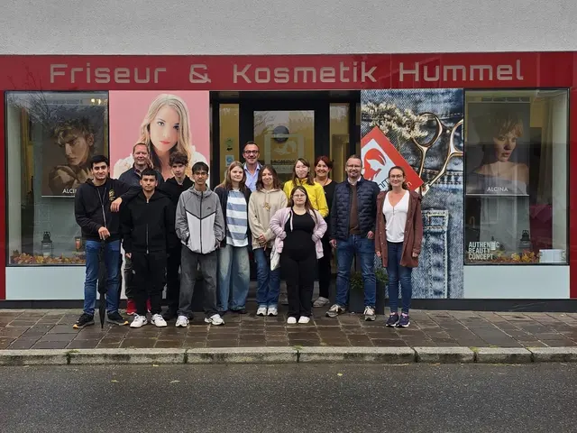 Die Jugendlichen werden das ganze Jahr professionell begleitet und es wird eine konkrete Auslage im Zentrum von Böheimkirchen gestaltet werden. | Foto: J. Erber