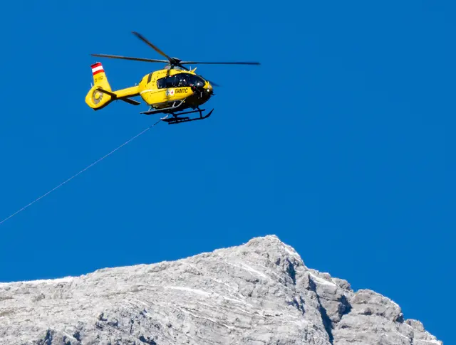 Die verletzte Person wurde von Neustift in das Krankenhaus gebracht. | Foto: zeitungsfoto.at