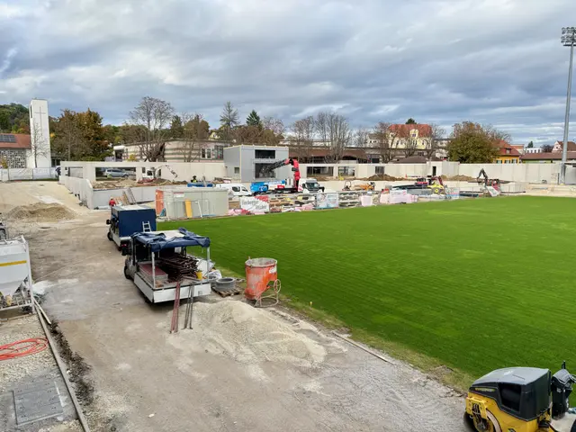 Der nördliche Bereich des Stadions präsentiert sich noch als riesige Baustelle. | Foto: Alfred Mayer