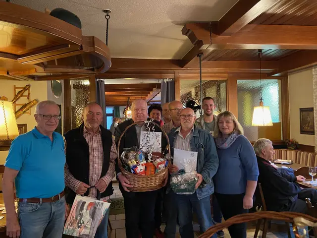  Vzbgm. Franz Hofbauer, Peter Angerer, Erich Bauernfried, GR Anita Strohmaier, gf.GR Harald Haslinger, gf.GR Andreas Schildorfer, Wolfgang Fletzberger, GR Alexander Schildorfer und Bgm. Birgit Haberzett | Foto: Gemeinde Gutenbrunn