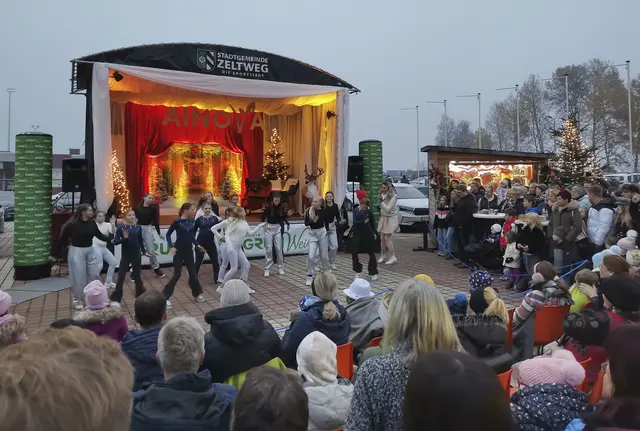 Alena Sundl von Alena´s International Showdance Academy hat sich auch heuer etwas Besonderes einfallen lassen und ein bezauberndes Musical für die Kleinen zusammengestellt. | Foto: Ainova Herbstmesse