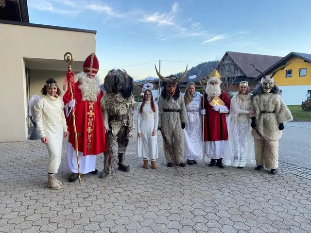 Jedes Jahr unterwegs für die Kinder der Region: Die Zech beim Nikolobesuch | Foto: Zechgemeinschaft Föderlach
