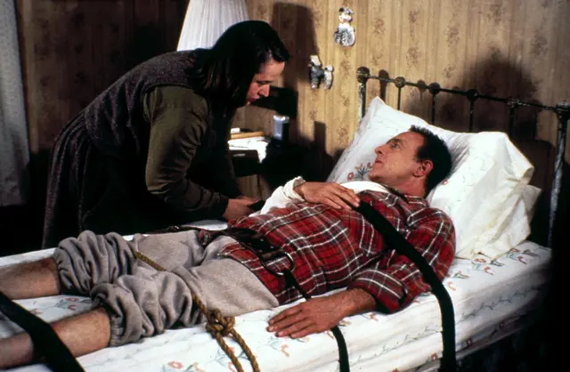 Misery (1990). Mit Kathy Bates und James Caan. | Foto: Mary Evans / picturedesk.com