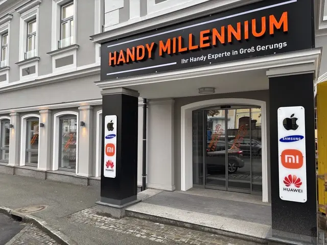 Mitten am Hauptplatz in Groß Gerungs startet der Handy Experte seinen Shop. | Foto: Bernhard Schabauer