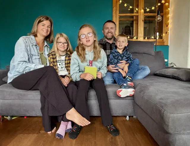 Familie Sommerauer (v. l.): Mama Michaela, Marlies, Paulina, Papa Stephan und Laurin. | Foto: MeinBezirk/B. Ebner