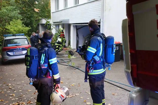 In einem Keller eines Reihenhauses in Thalheim bei Wels hatte ein Entfeuchtungsgerät zu brennen begonnen und löste einen Löscheinsatz aus. | Foto: laumat.at