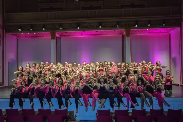 Tänzerinnen von EvolUETion | Foto: Christian Popp