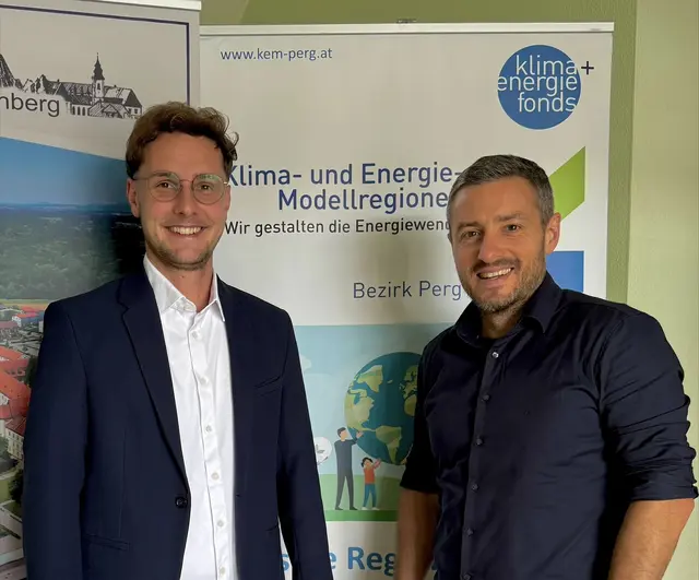 Bürgermeister Alexander Leutgeb (links) und Kurt Leonhartsberger, Geschäftsführer der Klima- und Energie-Modellregion (KEM) Bezirk Perg. | Foto: Marktgemeinde Baumgartenberg