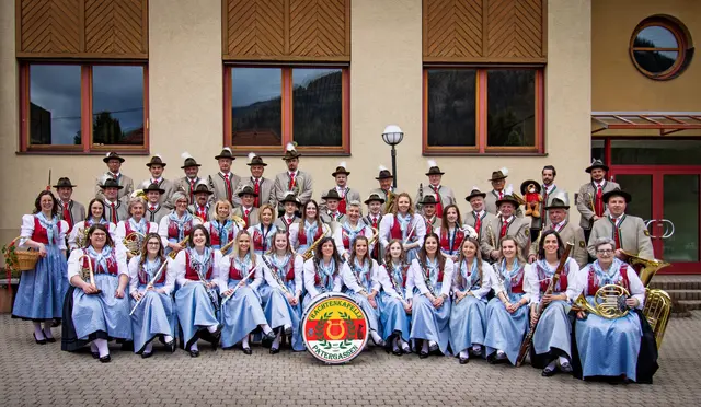Ein jährlicher Fixtermin der TK Patergassen mit Obfrau Carina Hinteregger und Kapellmeister Lukas Ragoßnig ist das Frühjahrskonzert. | Foto: TK Patergassen