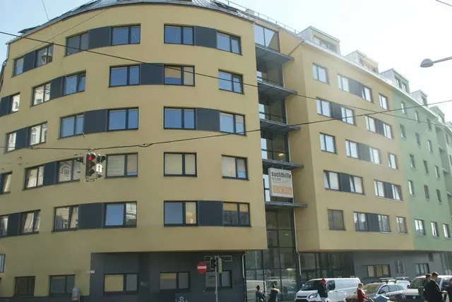 Immer wieder berichten Anrainerinnen und Anrainer von Problemen im Umfeld der Drogenberatungseinrichtung Jedmayer bei der U6-Station Gumpendorfer Straße. (Archiv) | Foto: Naz