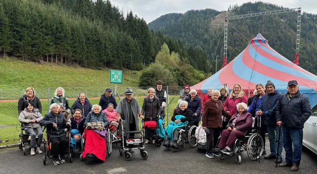 Auch das Seniorenzentrum Thörl war zu Gast in der Manege – ein berührender Moment
gelebter Generationenverbindung und ein Beispiel für echtes Miteinander. | Foto: MS Thörl